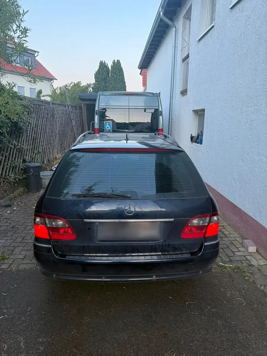 Gebraucht Mercedes E220 170 PS (125 kW) 2008 Blau Kombi