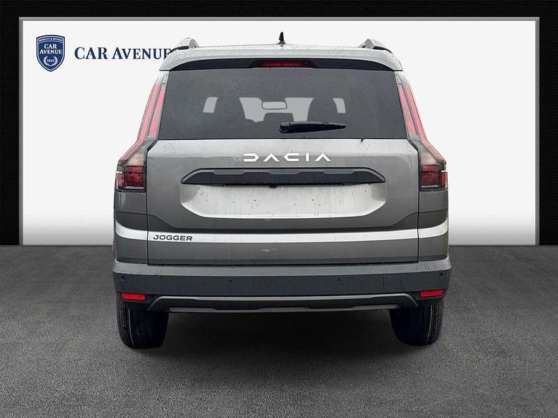 Neu Dacia Jogger Expression 141 PS (103 kW) 2026 Schwarz Van / Kleinbus