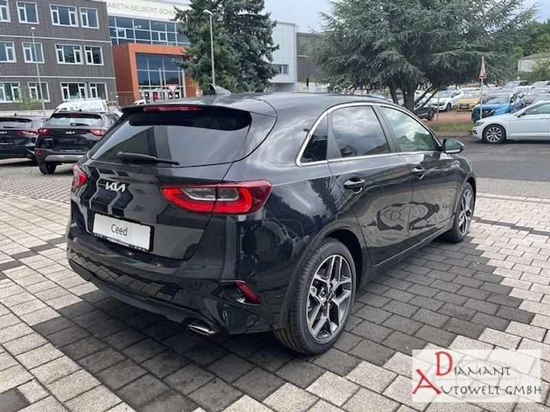 Gebraucht Kia Ceed Platinum 140 PS (102 kW) 2025 Schwarz Kleinwagen