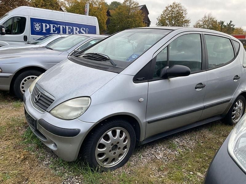 Silber Gebraucht 2002 Mercedes A170 Elegance Van / Kleinbus | 490 € (Guter Preis) - Bild 1/4