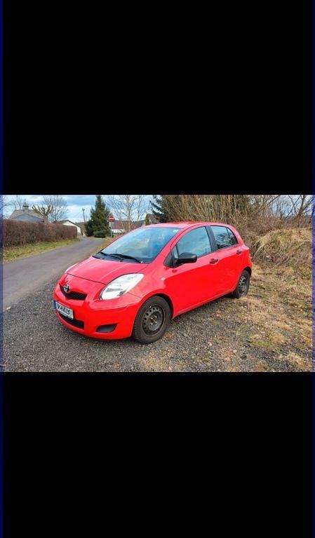 Gebraucht Toyota Yaris Cool 101 PS (74 kW) 2009 Rot Kleinwagen