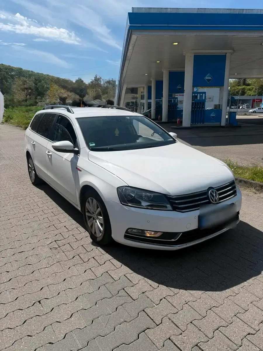 Usata VW Passat 140 CV (102 kW) 2013 Bianco Station wagon