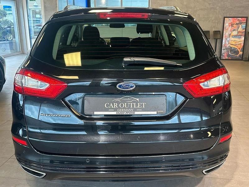 Gebraucht Ford Mondeo Titanium 179 PS (131 kW) 2015 Schwarz Limousine