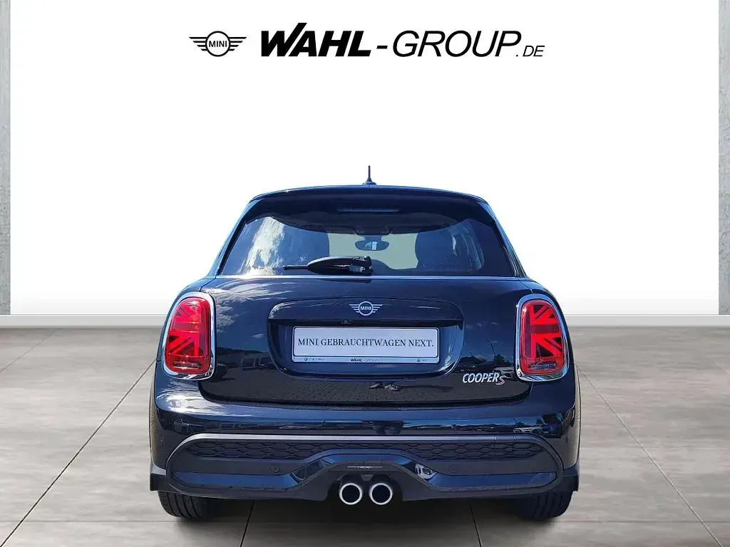 Używany Mini Cooper S Essential 178 KM (130 kW) 2022 Czarny Hatchback