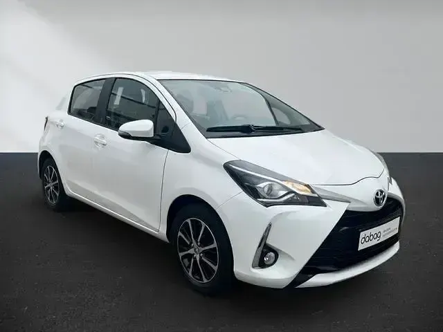 Gebraucht Toyota Yaris Team 111 PS (81 kW) 2018 Weiß Kleinwagen