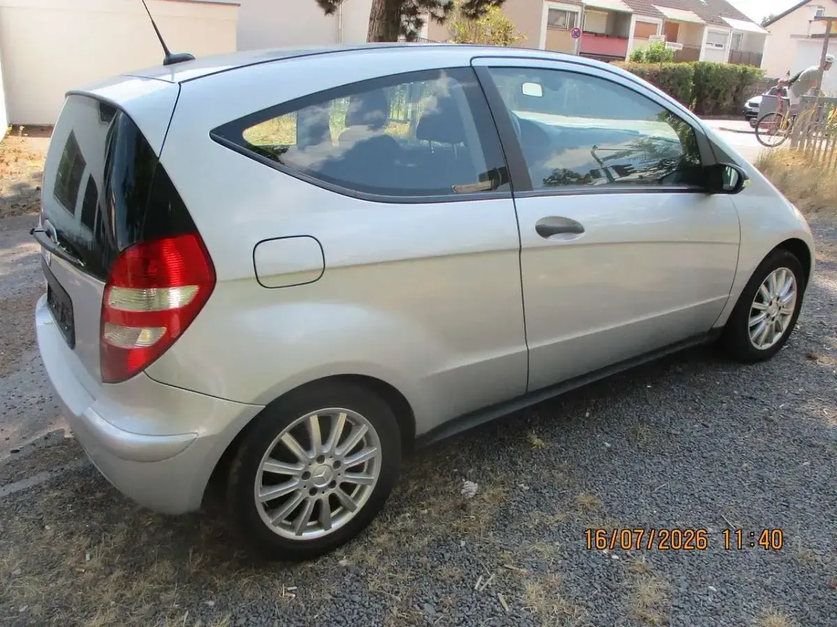 Gebraucht Mercedes A170 116 PS (85 kW) 2005 Polarsilber Kleinwagen