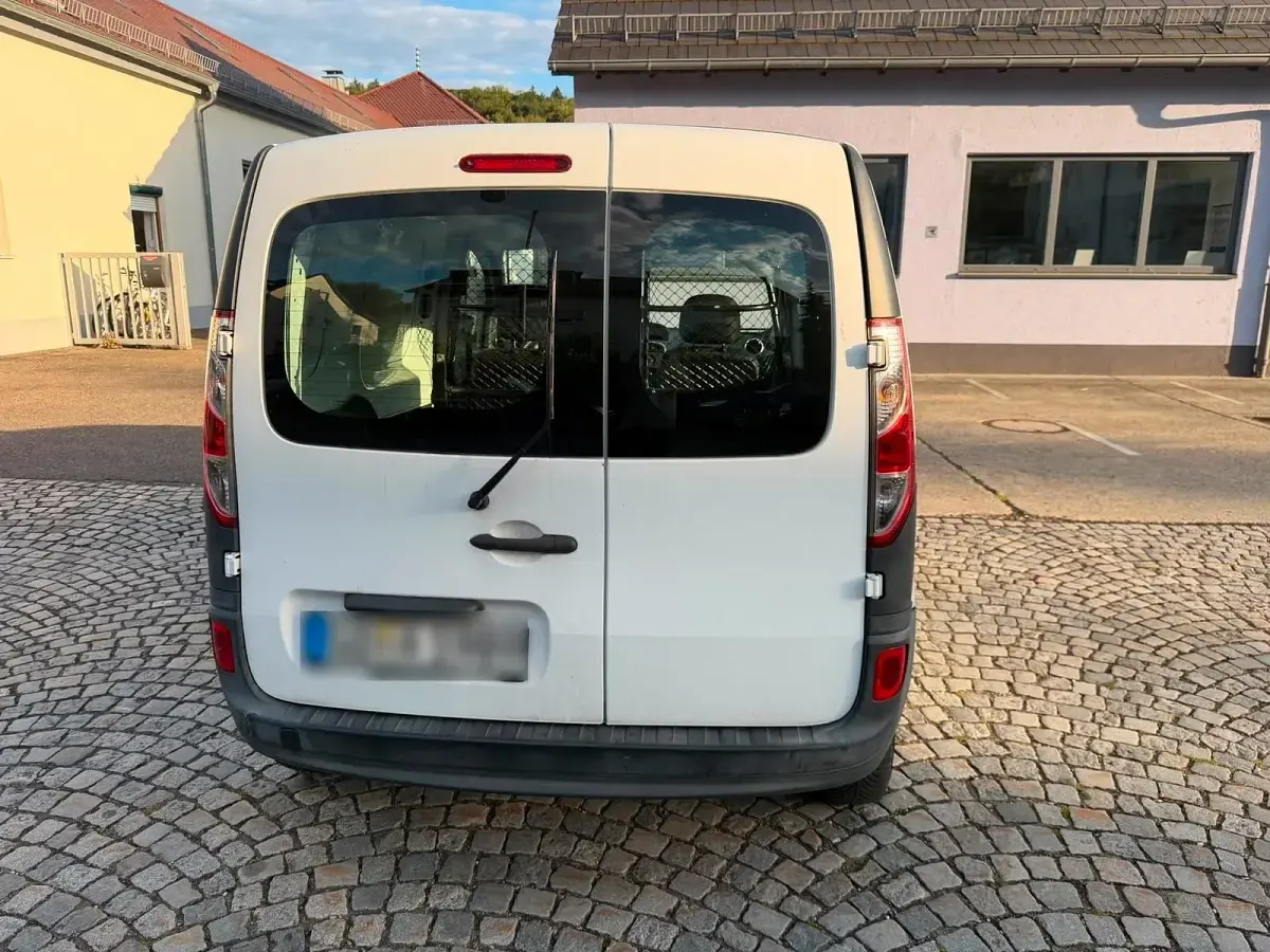 Gebraucht Renault Kangoo 89 PS (65 kW) 2015 Weiß Van / Kleinbus