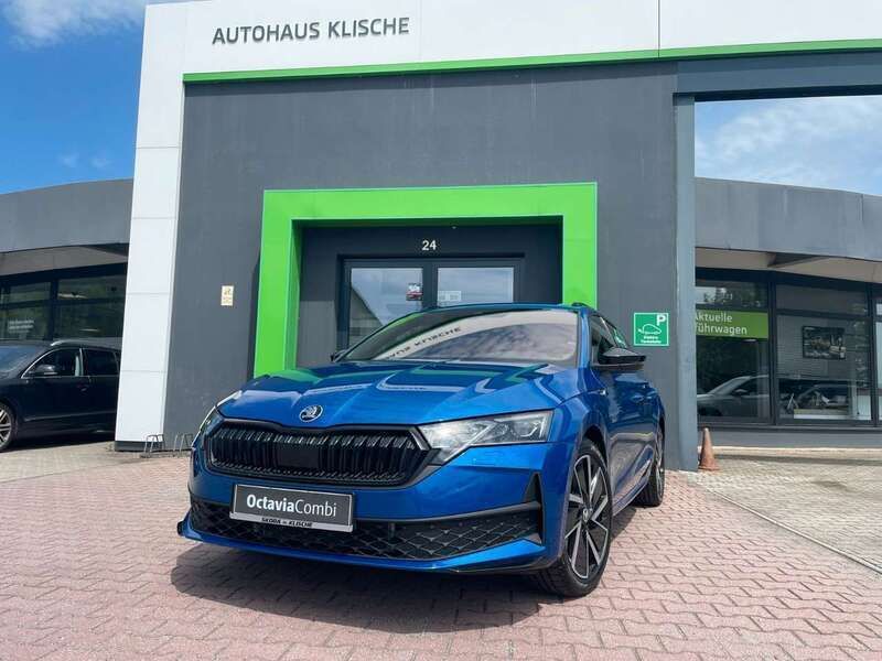 Raceblau metallic Gebraucht 2024 Skoda Octavia Kombi | 37.900 € (Teuer) - Bild 1/4