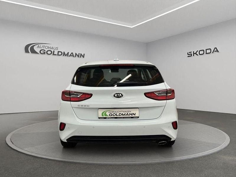 Gebraucht Kia Ceed Edition 7 101 PS (74 kW) 2020 Weiß Kleinwagen