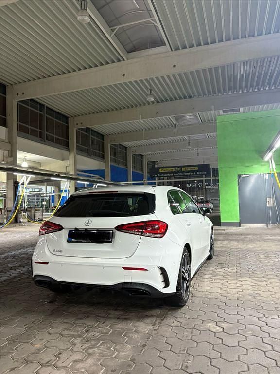 Gebraucht Mercedes A160 AMG line 109 PS (80 kW) 2020 Schwarz Limousine