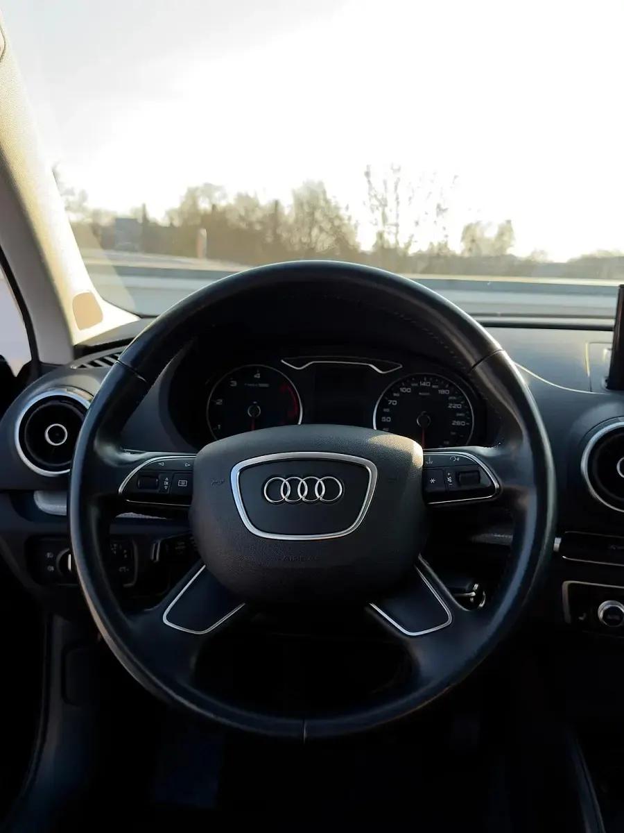 Gebraucht Audi A3 150 PS (110 kW) 2015 Schwarz Limousine