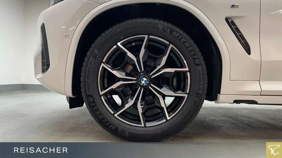 Gebraucht BMW X4 M Sport 184 PS (135 kW) 2025 Weiß SUV