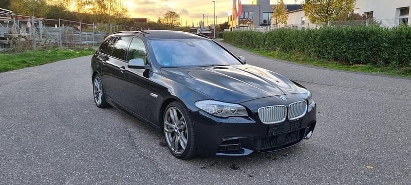 Schwarz Gebraucht 2012 BMW 550 Kombi | 12.350 € (Teuer) - Bild 1/4