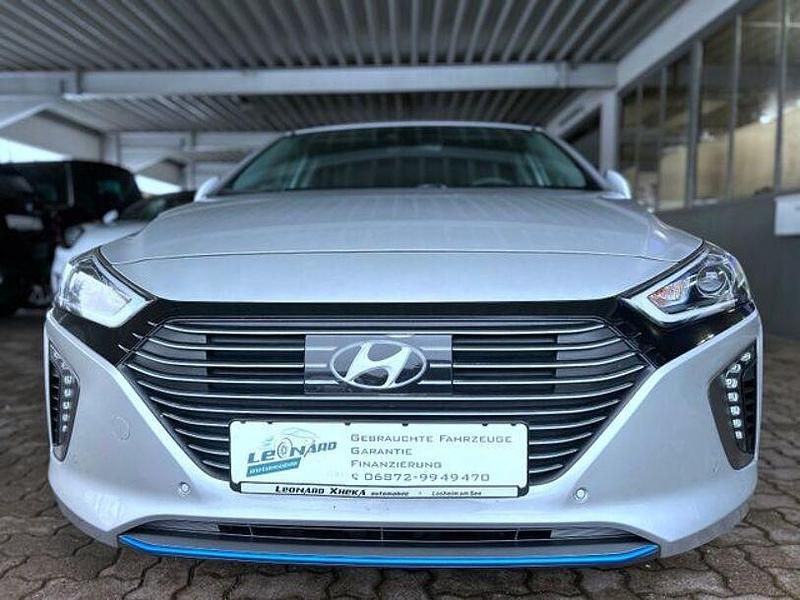 Gebraucht Hyundai Ioniq 141 PS (103 kW) 2017 Silber Kleinwagen