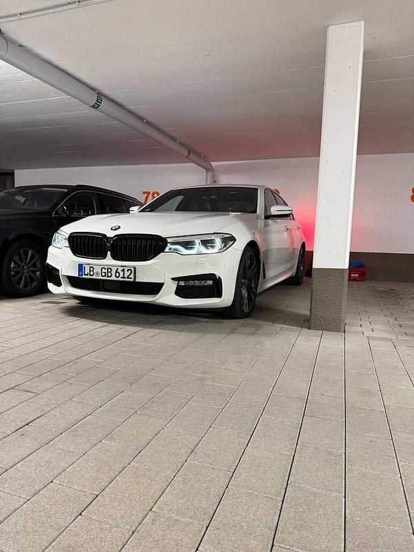 Weiß Gebraucht 2017 BMW 540 M Sport Limousine | 29.999 € (Teuer) - Bild 1/4
