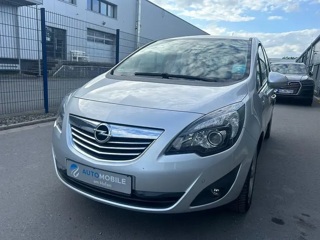 Gebraucht Opel Meriva 101 PS (74 kW) 2011 Silber Van / Kleinbus