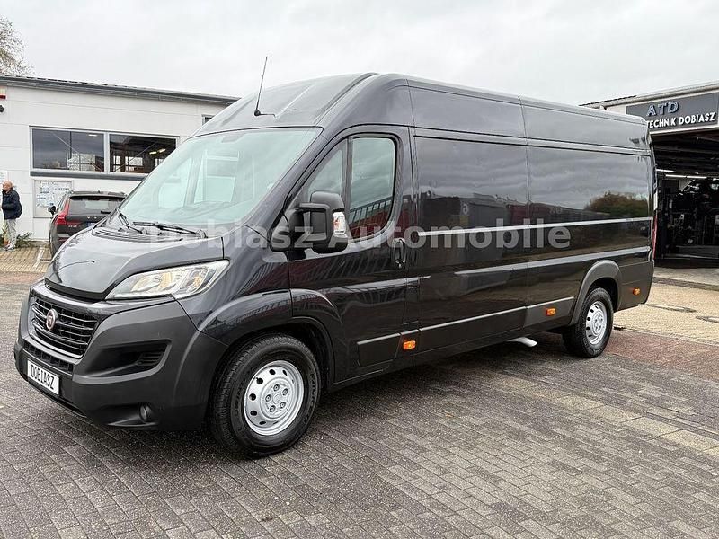 Schwarz Gebraucht 2018 Fiat Ducato Van | 16.750 € (Teuer) - Bild 1/4