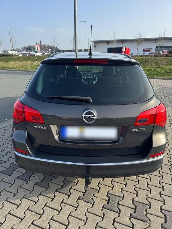 Gebraucht Opel Astra Eco 136 PS (100 kW) 2014 Grau Kombi