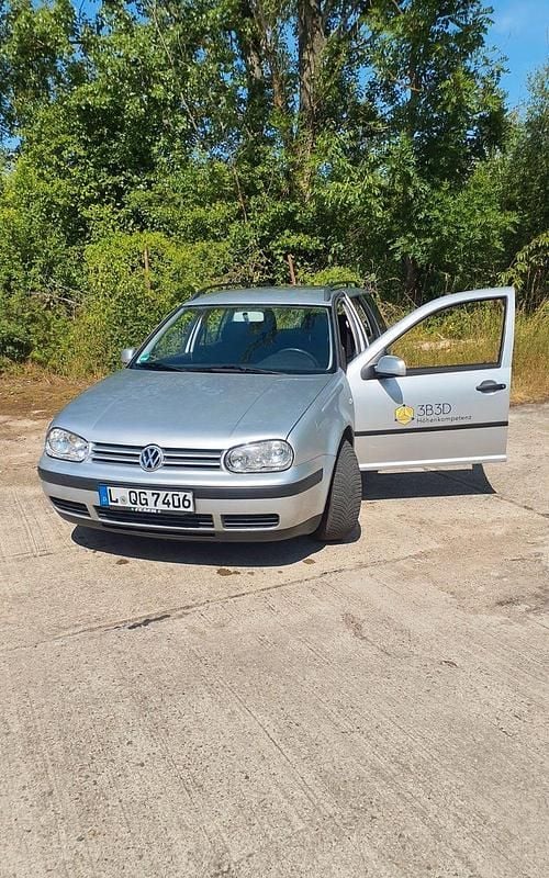 Silber Gebraucht 2000 VW Golf IV Basis Kombi | 500 € (Superpreis) - Bild 1/4