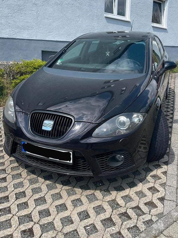 Używany Seat Leon CUPRA 241 KM (177 kW) 2009 Czarny Hatchback
