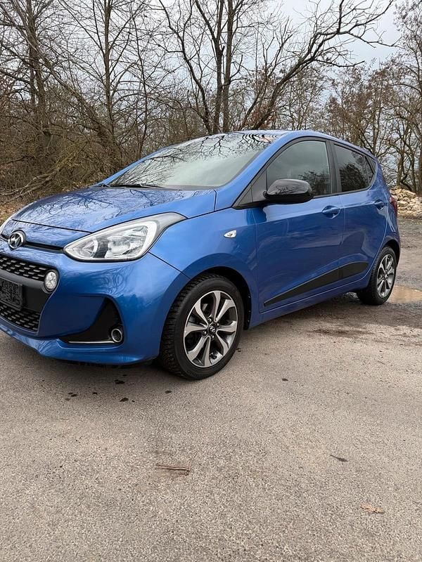 Gebraucht Hyundai i10 87 PS (63 kW) 2019 Blau Kleinwagen