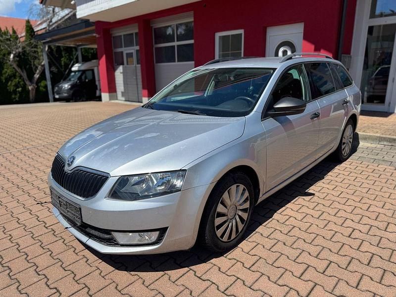 Silber Gebraucht 2014 Skoda Octavia Ambition Kombi | 6.950 € (Guter Preis) - Bild 1/4