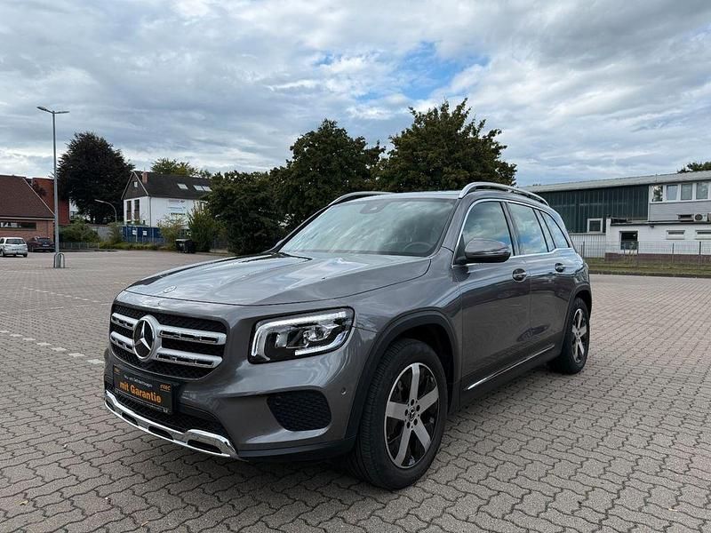 Grau Gebraucht 2022 Mercedes GLB220 SUV | 35.999 € (Guter Preis) - Bild 1/4