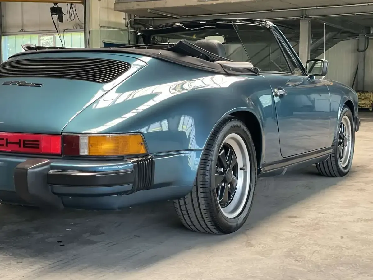 Gebraucht Porsche 911SC 179 PS (131 kW) 1983 Blau Cabrio