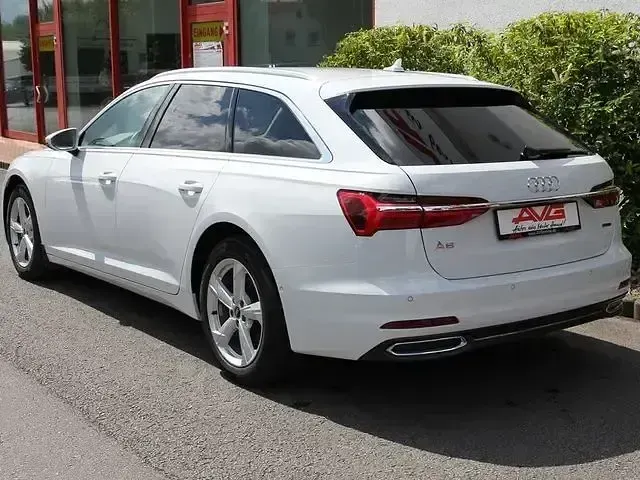 Gebraucht Audi A6 Sport 204 PS (150 kW) 2022 Gletscherweiss Kombi