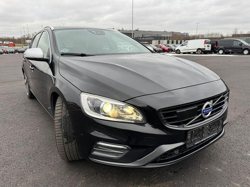 Gebraucht Volvo V60 R-Design 306 PS (225 kW) 2016 Schwarz Kombi