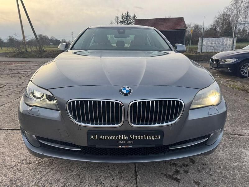 Gebraucht BMW 520 184 PS (135 kW) 2013 Grau Limousine