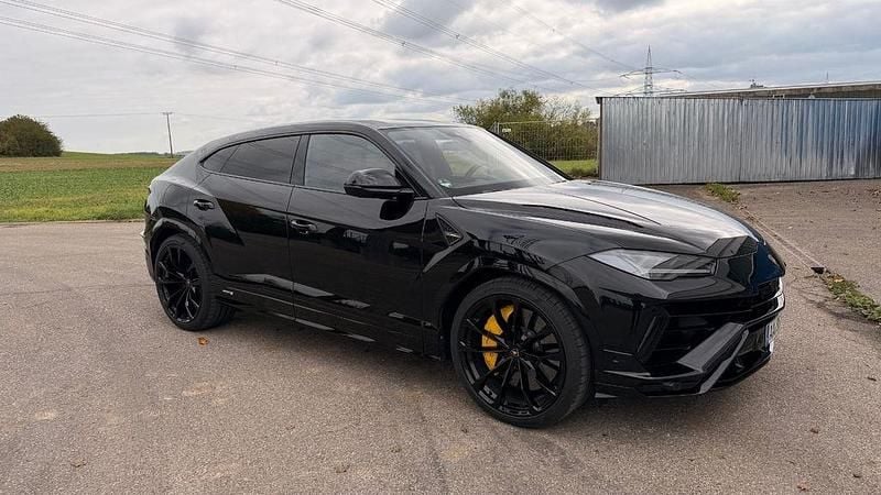 Second-hand Lamborghini Urus 666 CP (489 kW) 2024 Negru SUV