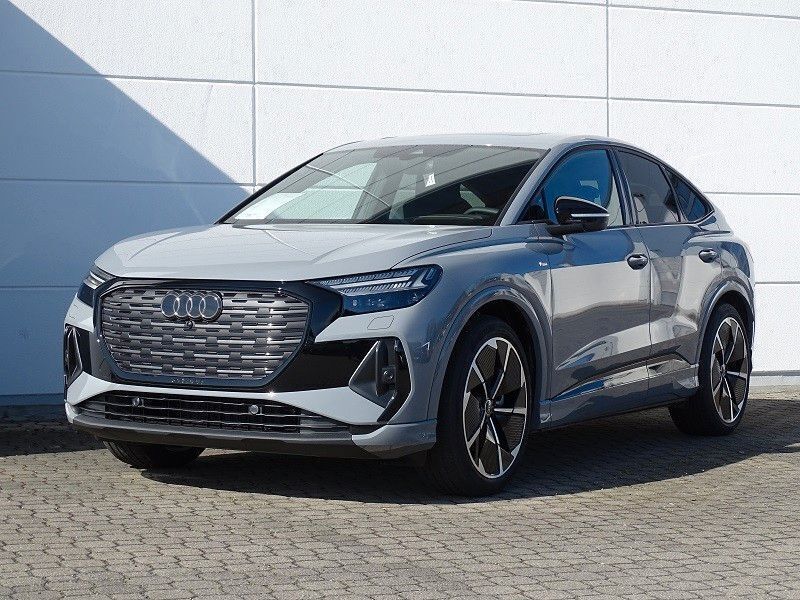 Grau Gebraucht 2025 Audi Q4 Sportback e-tron S-Line SUV | 56.600 € - Bild 1/4