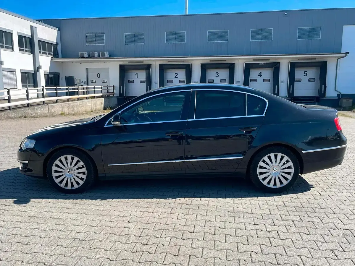 Używany VW Passat 2005 Czarny Sedan/Limuzyna