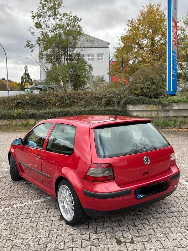 Gebraucht VW Golf IV 90 PS (66 kW) 2002 Rot Kleinwagen