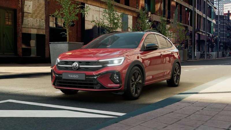 Rot (kings red metallic / schwarz) Neu 2025 VW Taigo R-line Plus SUV | 35.999 € - Bild 1/4