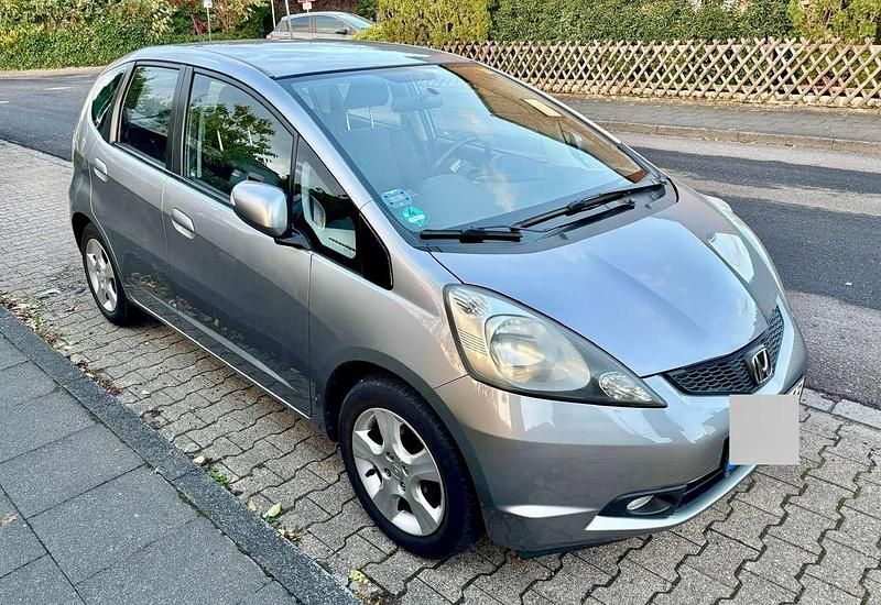Silber Gebraucht 2010 Honda Jazz Comfort Kleinwagen | 6.000 € (Guter Preis) - Bild 1/4