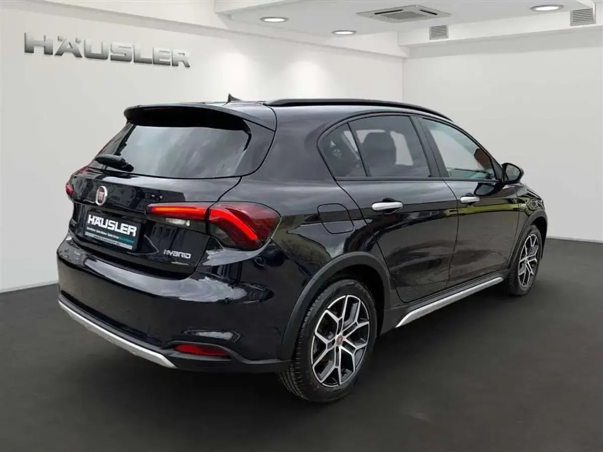 Gebraucht Fiat Tipo Cross 131 PS (96 kW) 2024 Cinema schwarz Limousine