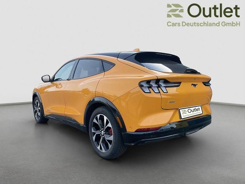 Gebraucht Ford Mustang Mach-E 197 kW (269 PS) 2022 Orange SUV