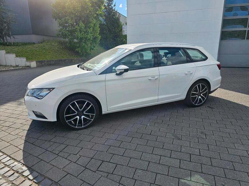 Weiß Gebraucht 2015 Seat Leon Kombi | 6.900 € (Superpreis) - Bild 1/4