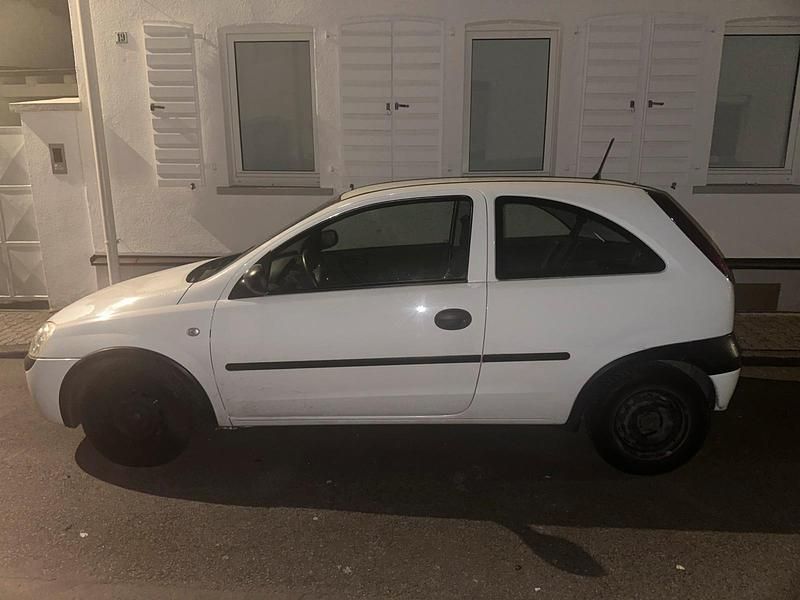Gebraucht Opel Corsa 58 PS (42 kW) 2002 Weiß Kleinwagen