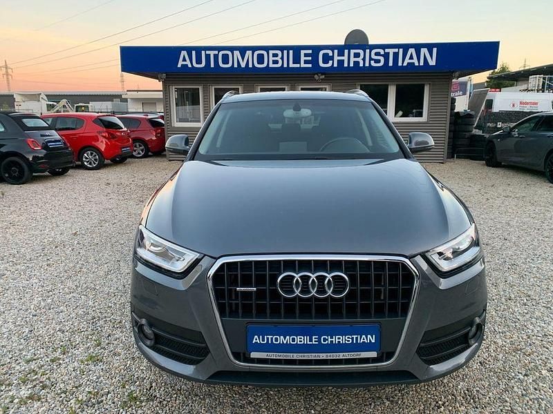 Grau Gebraucht 2012 Audi Q3 Sport SUV | 11.900 € (Guter Preis) - Bild 1/4