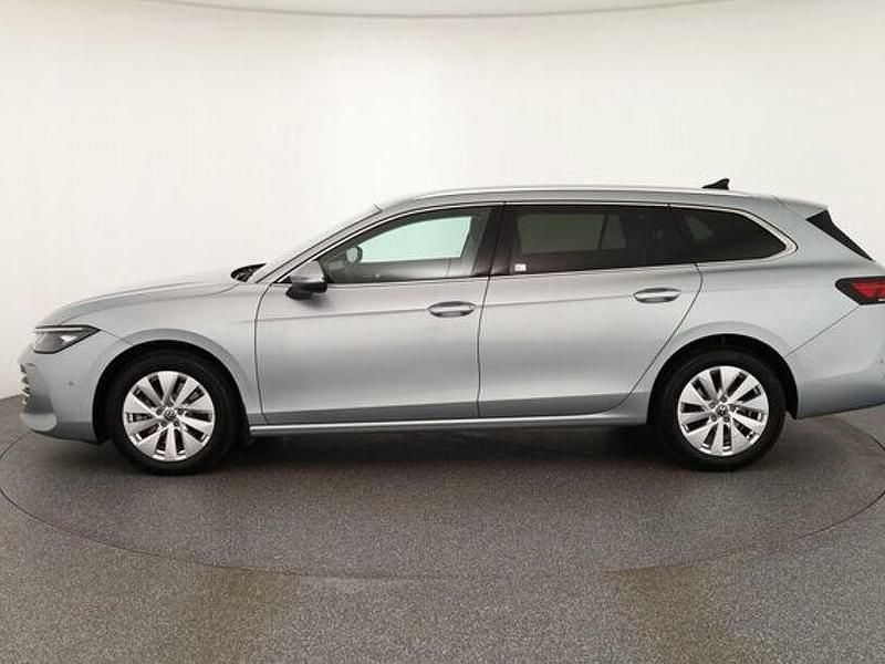 Usata VW Passat 193 CV (141 kW) 2024 Argento Station wagon