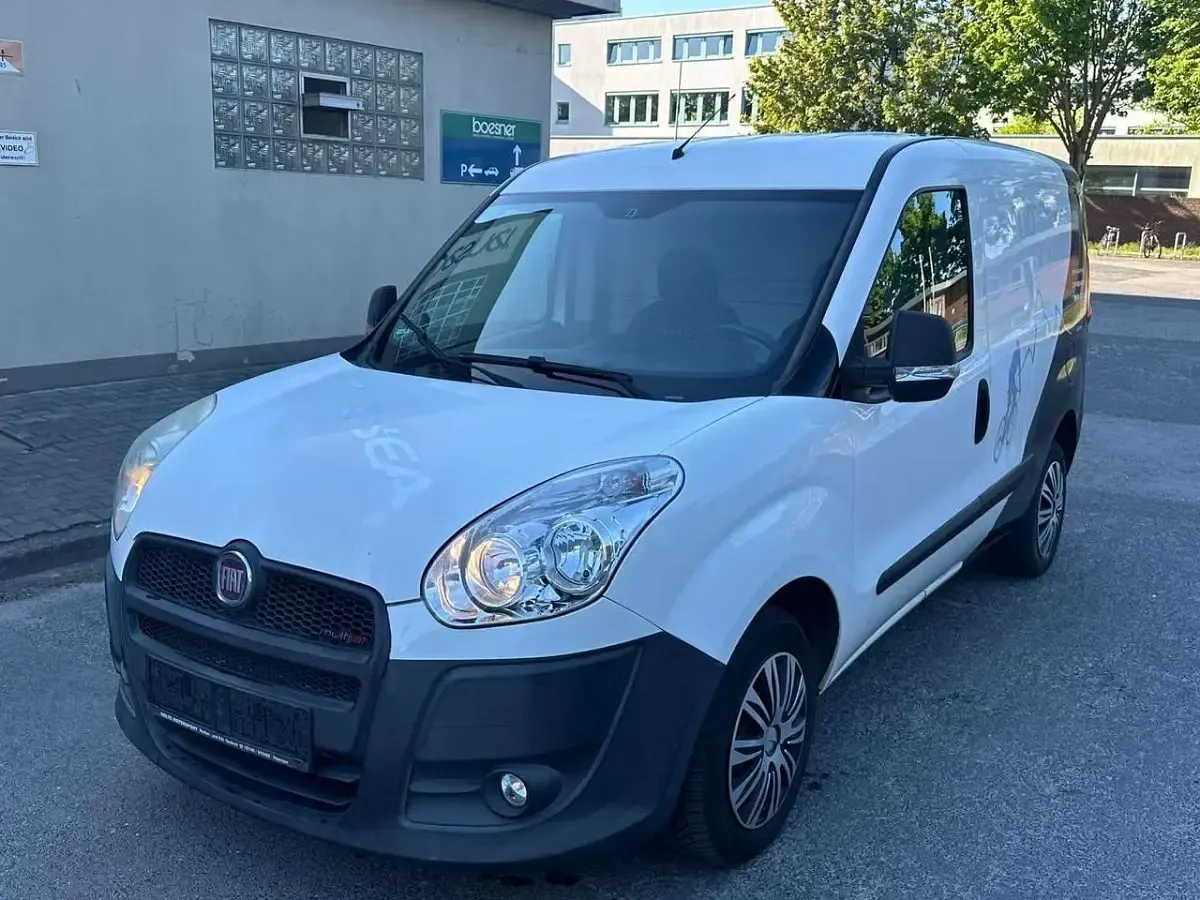 Gebraucht Fiat Doblò Dynamic 90 PS (66 kW) 2010 Weiß Van / Kleinbus