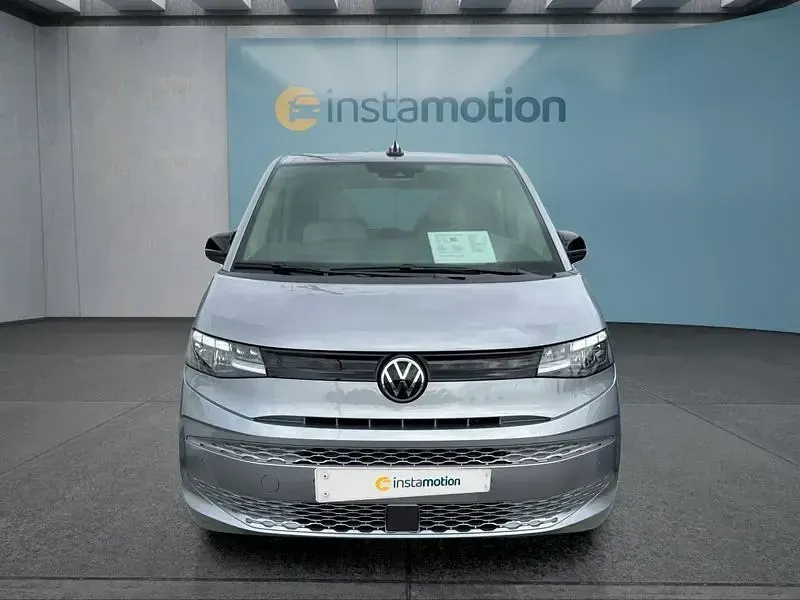 Gebraucht VW Multivan 150 PS (110 kW) 2024 Silber Van / Kleinbus