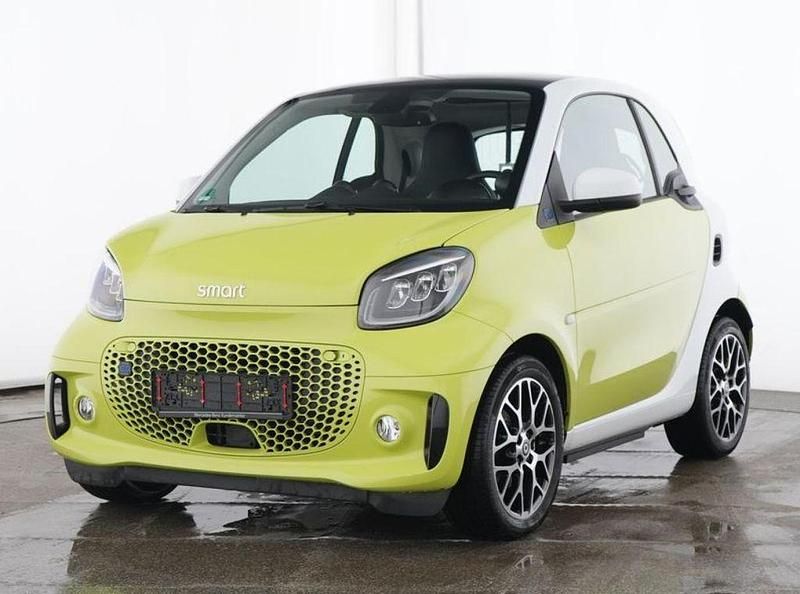Lime green Gebraucht 2023 Smart ForTwo Electric Drive Prime Exclusive Coupé | 17.777 € (Etwas zu teuer) - Bild 1/4