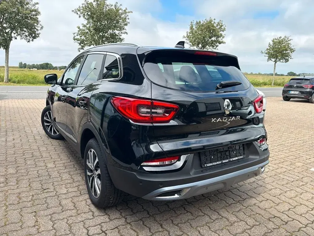 Gebraucht Renault Kadjar Intens 116 PS (85 kW) 2022 Schwarz SUV