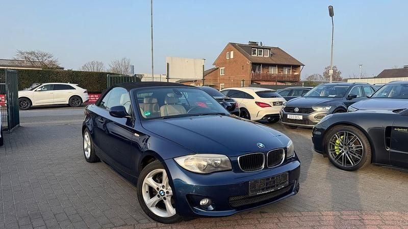 Gebraucht BMW 118 Cabriolet Advantage 143 PS (105 kW) 2011 Blau (tiefseeblau metallic) Cabrio