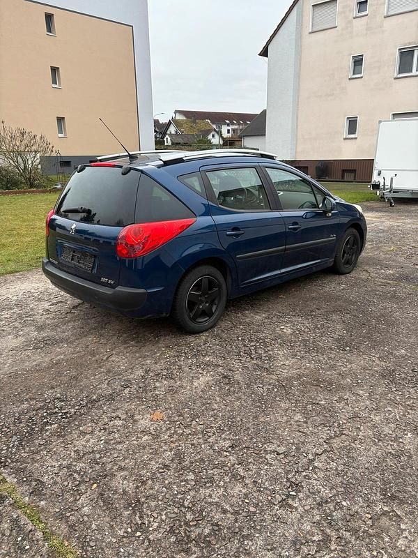 Blau Gebraucht 2010 Peugeot 207 Kombi | 900 € (Superpreis) - Bild 1/4