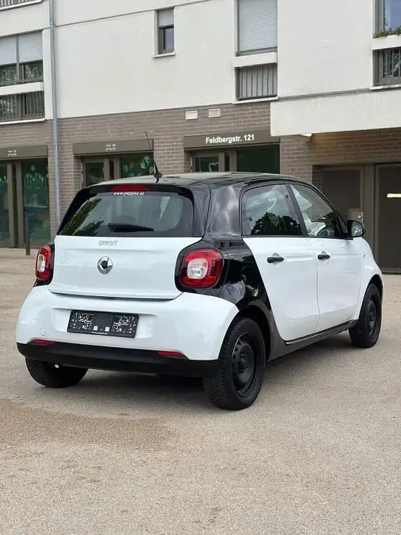 Gebraucht Smart ForFour 71 PS (52 kW) 2017 Weiß Kleinwagen